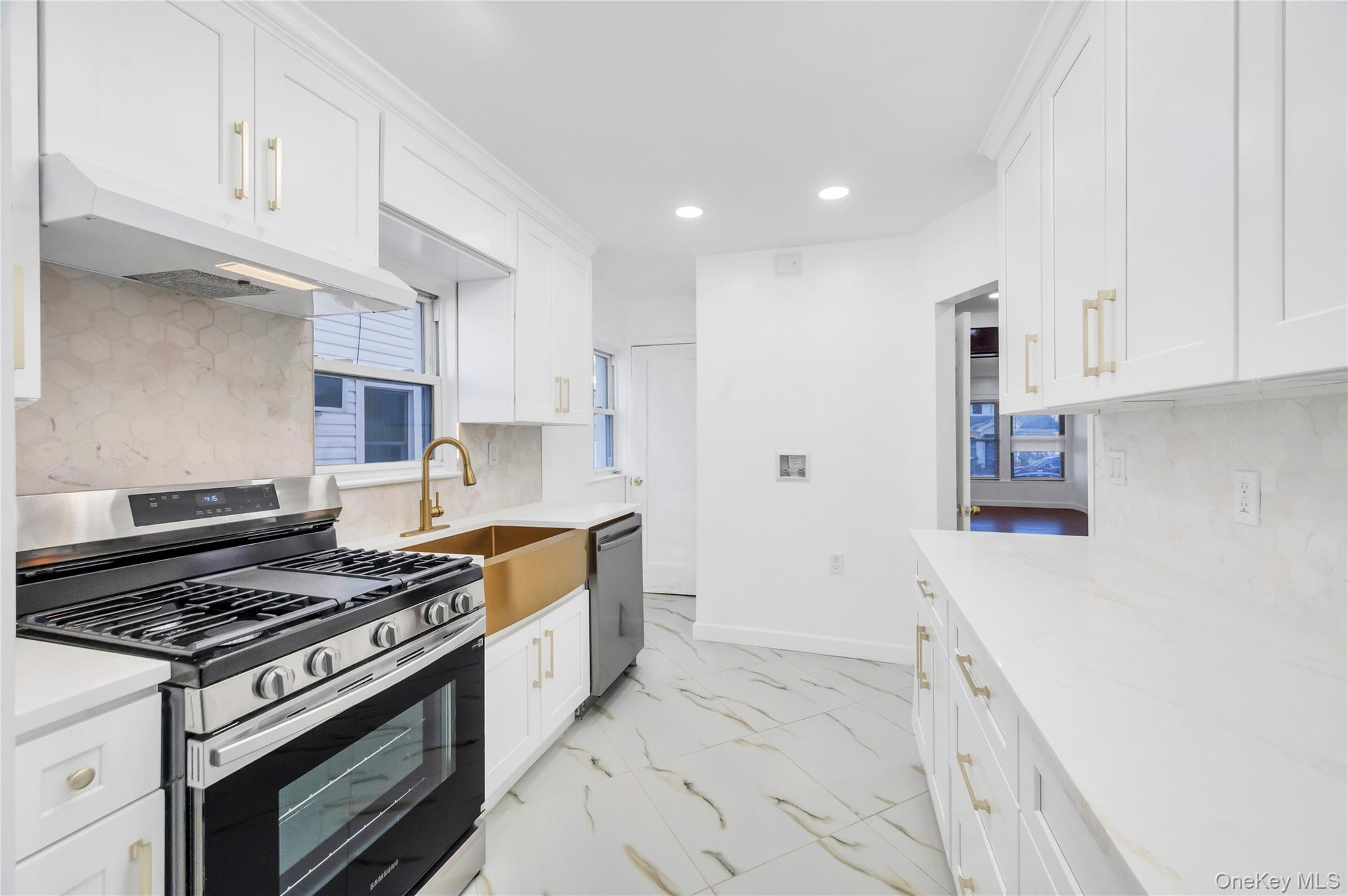 194-19 115th Road, Saint Albans, NY 11412