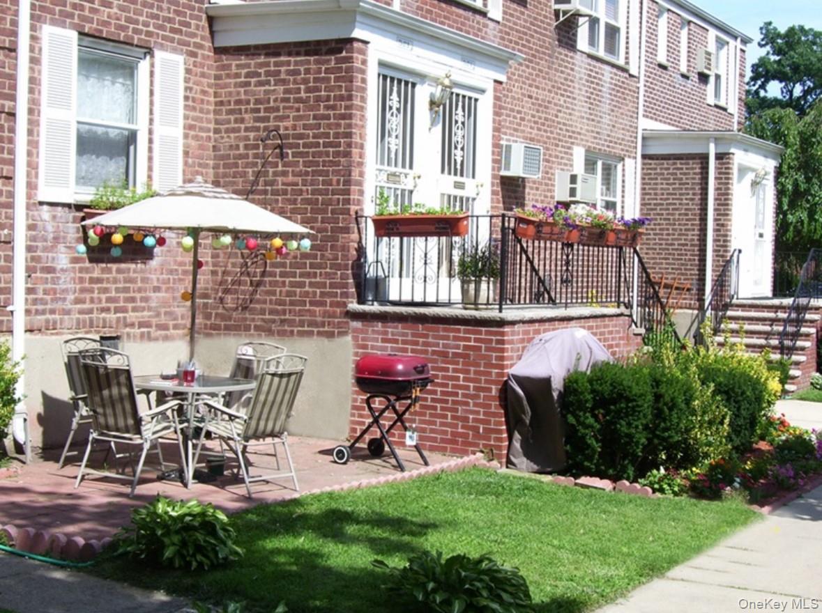 73-27 263 Street # GV87, Glen Oaks, NY 11004