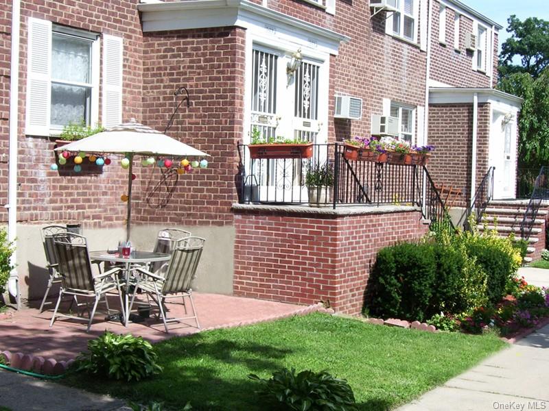 73-27 263 Street # GV87, Glen Oaks, NY 11004