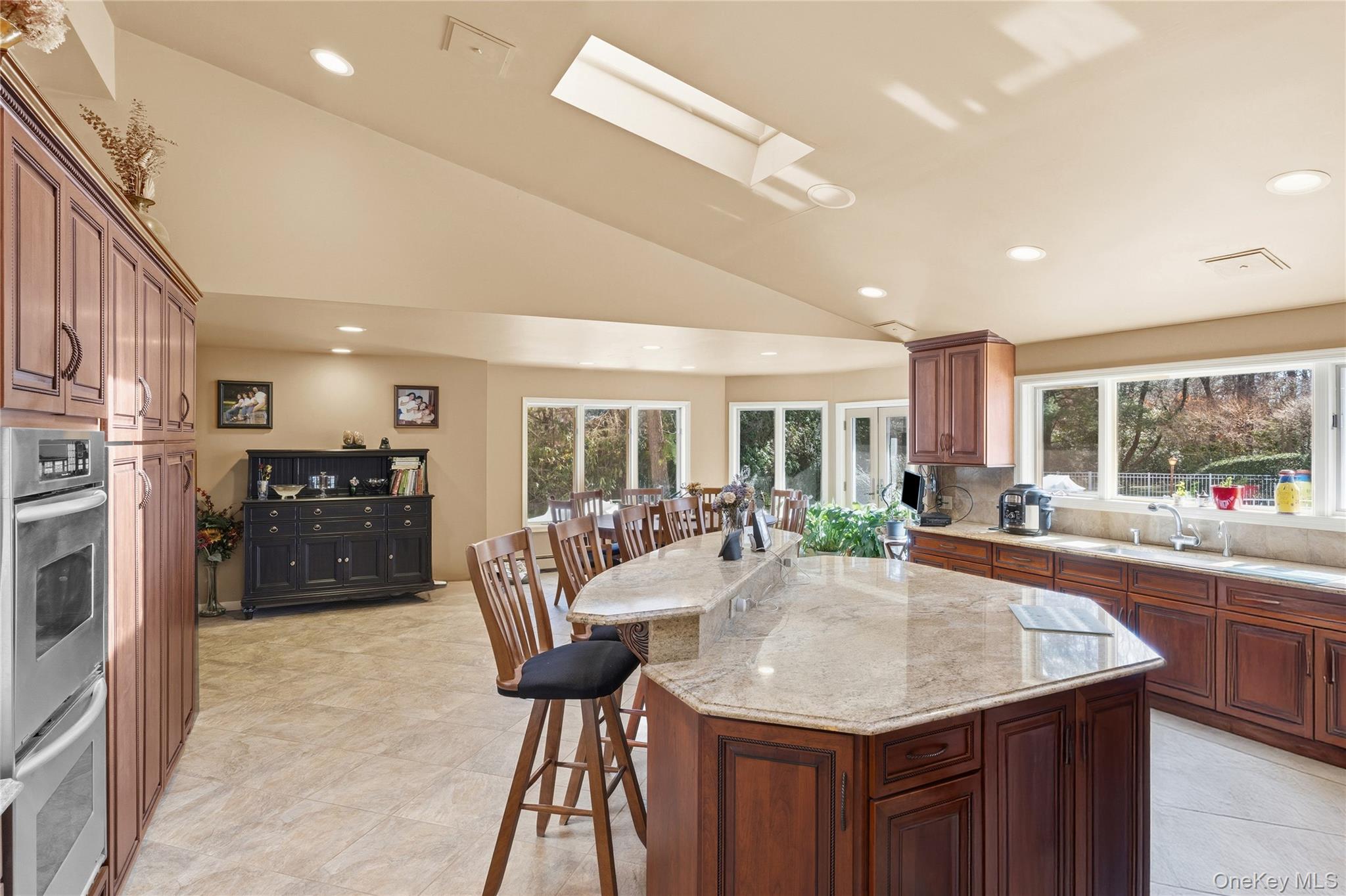 12 E Dosoris Lane, Dix Hills, NY 11746