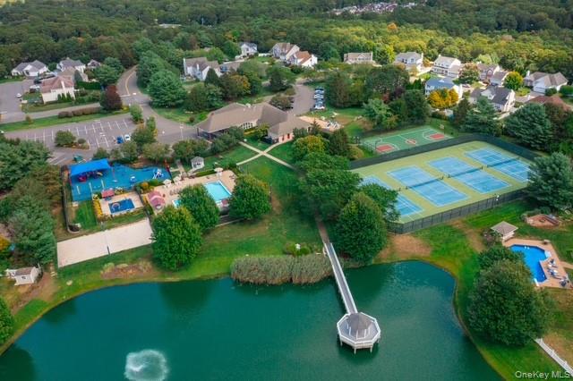 1 Laurel Lane, Holtsville, NY 11742