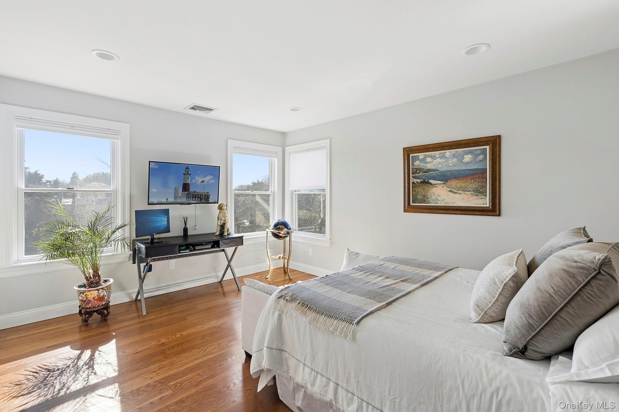 5 Woodcock Lane, Remsenburg, NY 11960