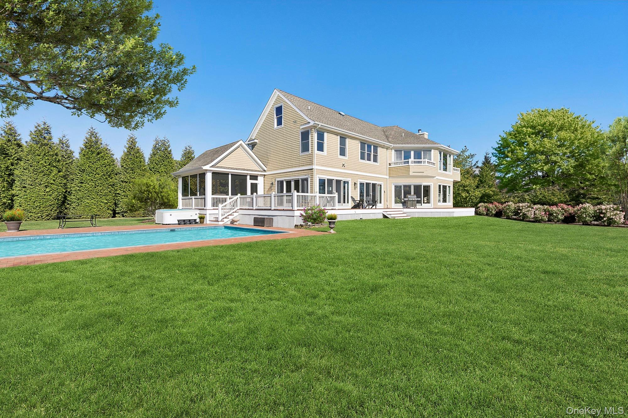 5 Woodcock Lane, Remsenburg, NY 11960