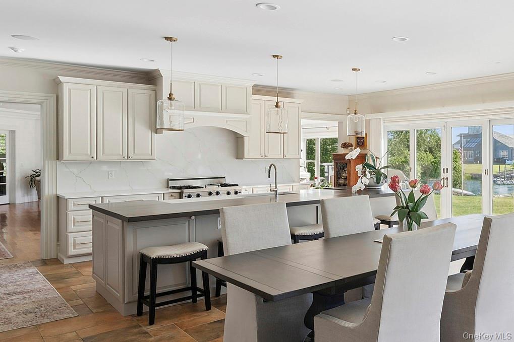 5 Woodcock Lane, Remsenburg, NY 11960