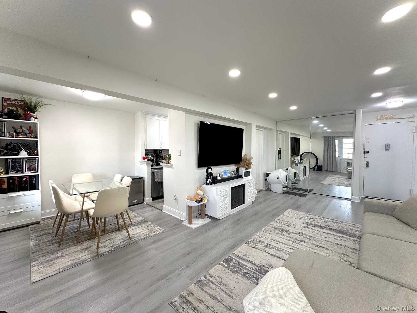 15115 84th Street # 3M, Howard Beach, NY 11414