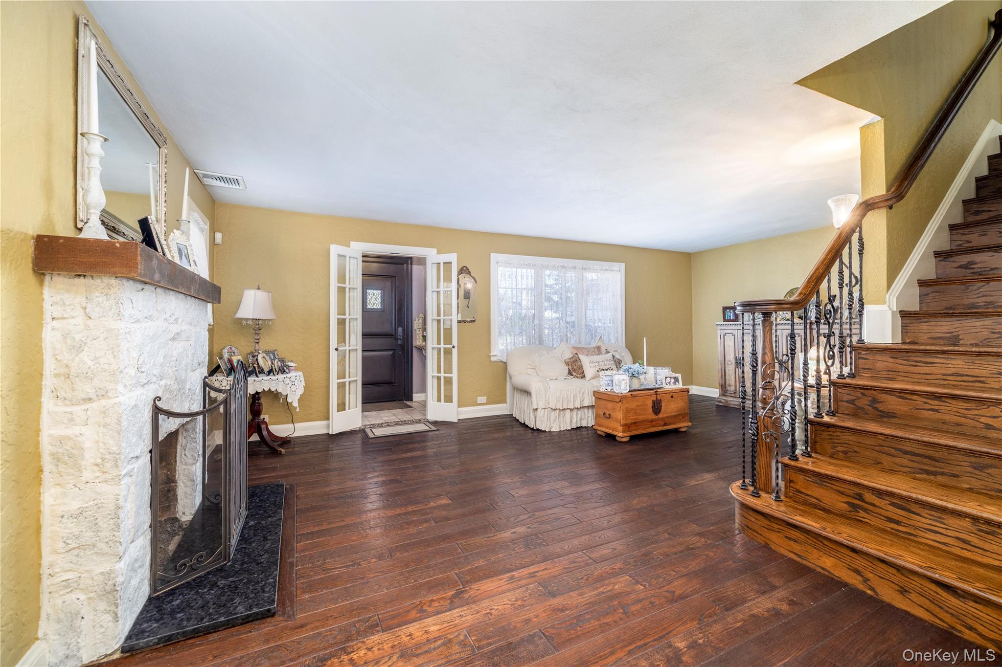 43 Webster Street, Malverne, NY 11565