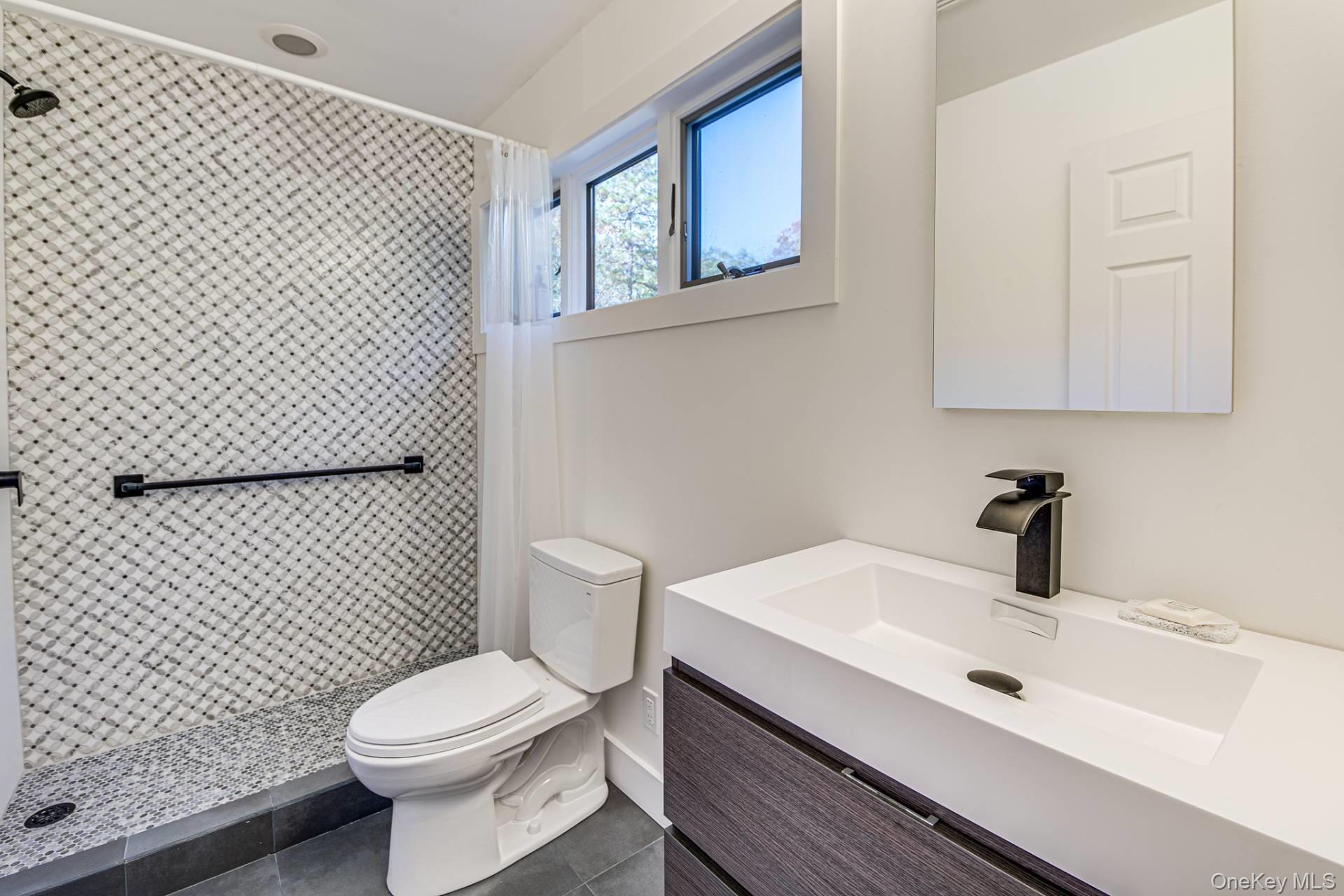 46 Ancient Highway, East Hampton, NY 11937