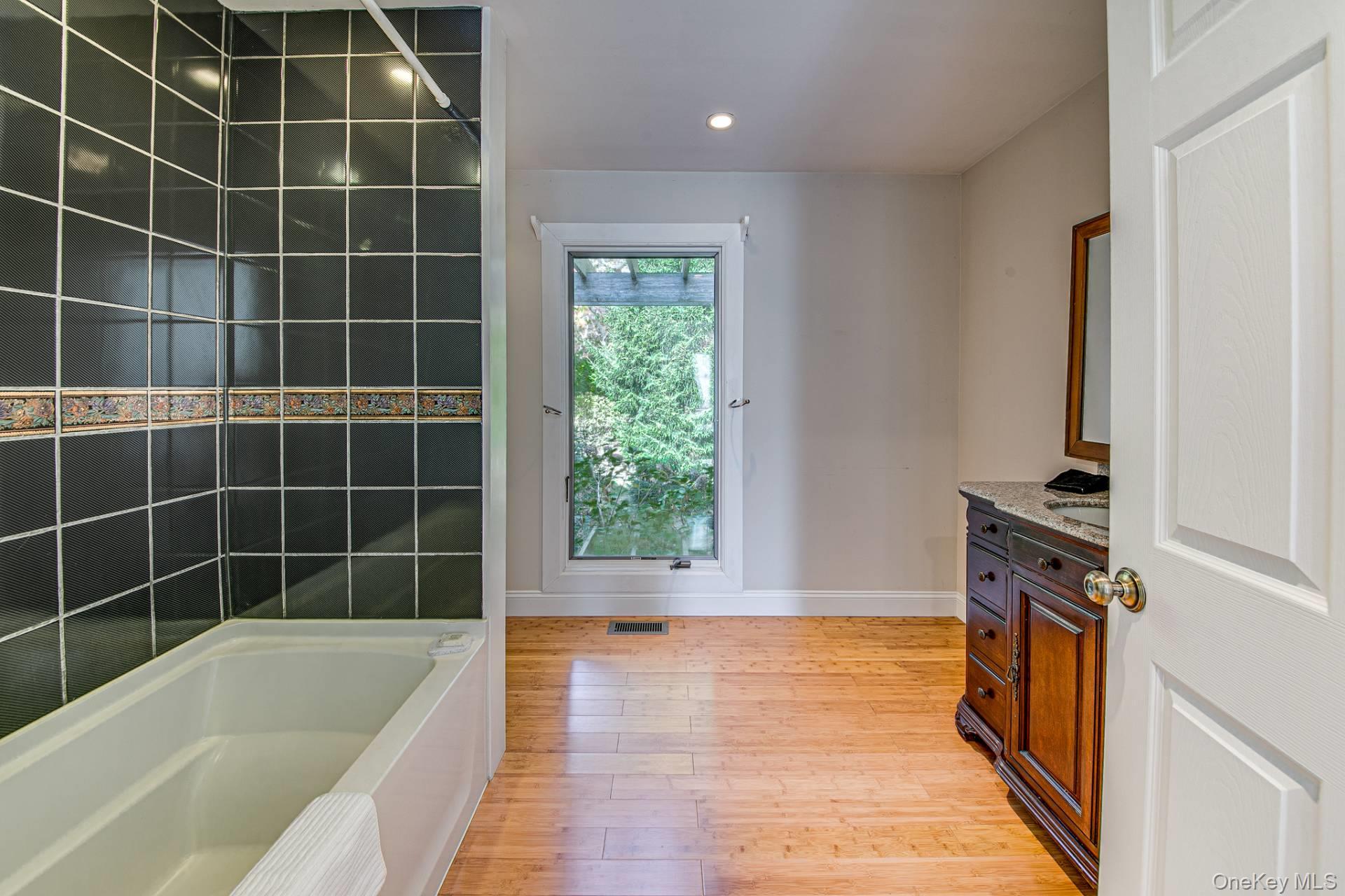 46 Ancient Highway, East Hampton, NY 11937