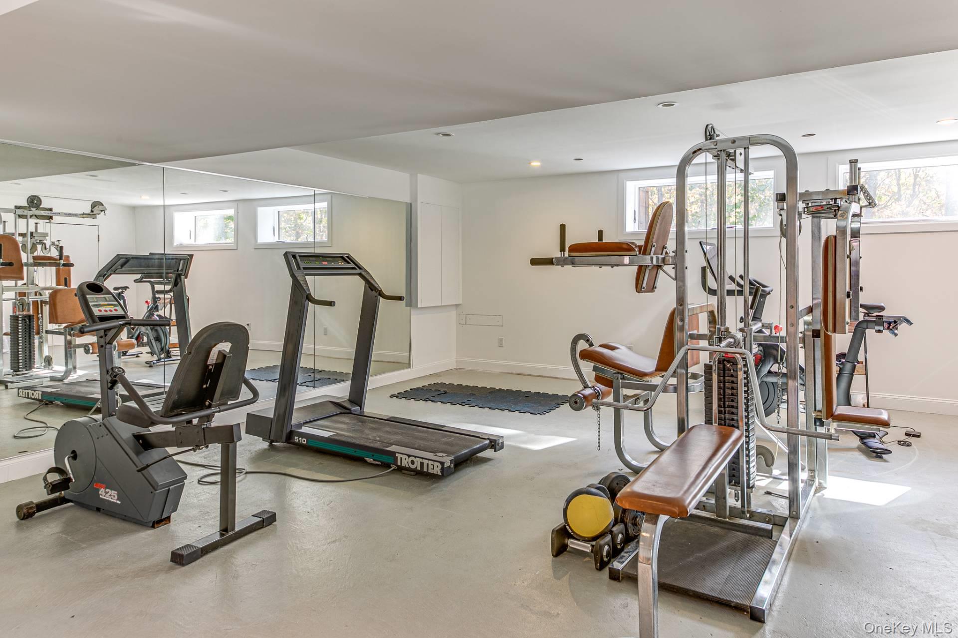 46 Ancient Highway, East Hampton, NY 11937