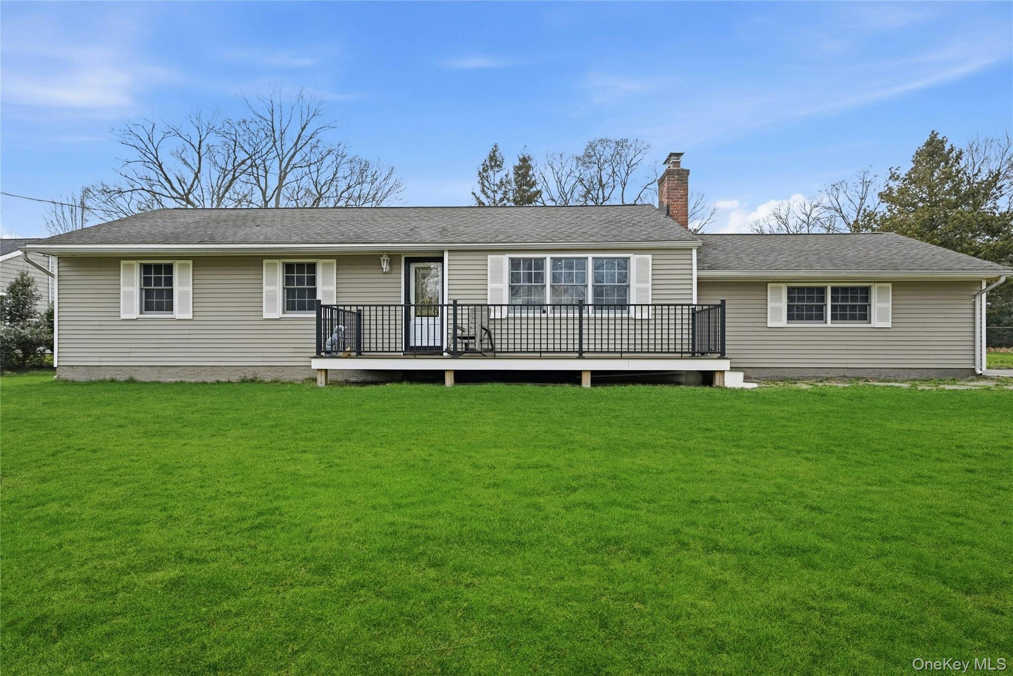 8 Kemswick Drive, Stony Brook, NY 11790