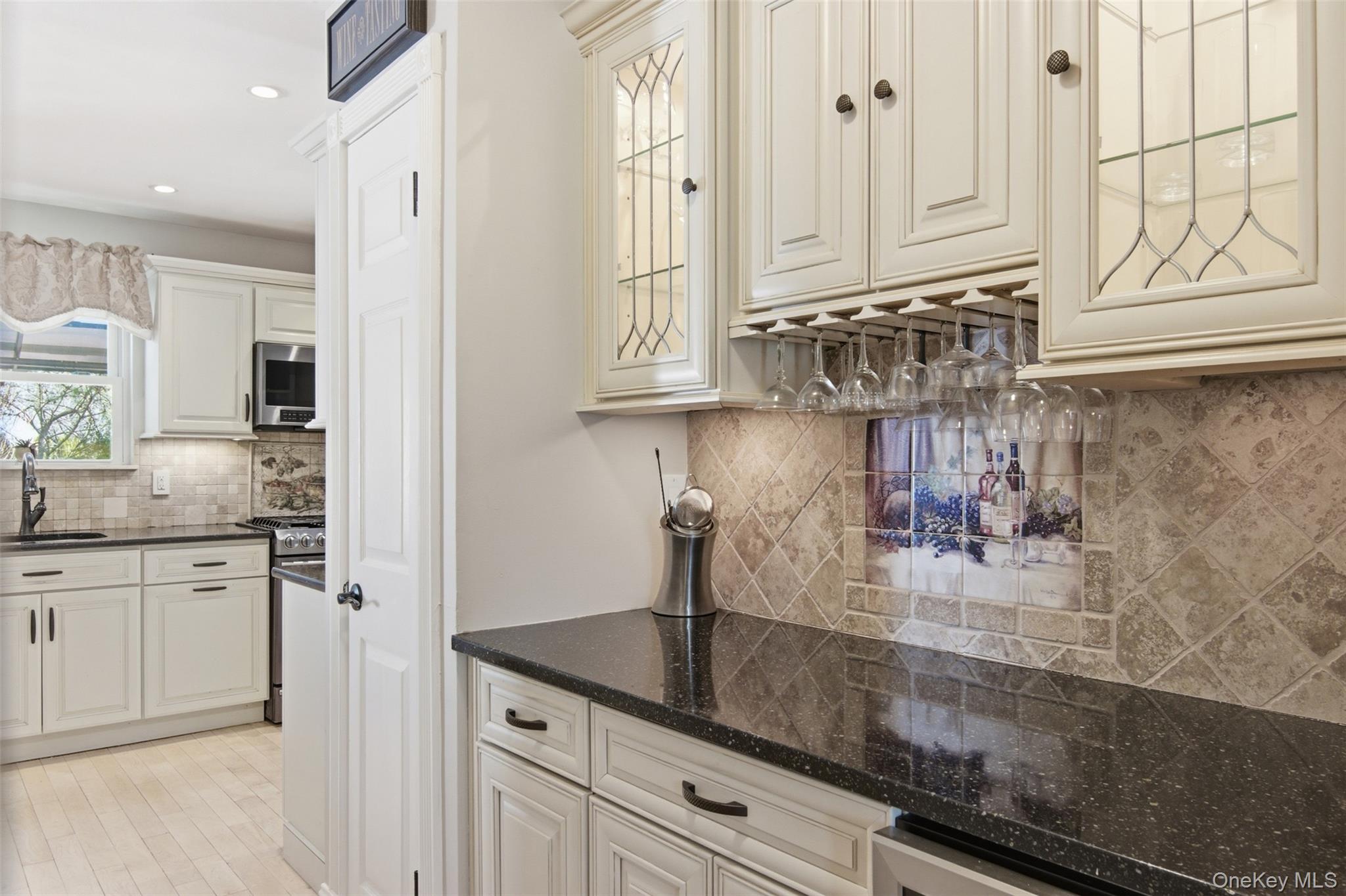 187 Natures Lane, Miller Place, NY 11764