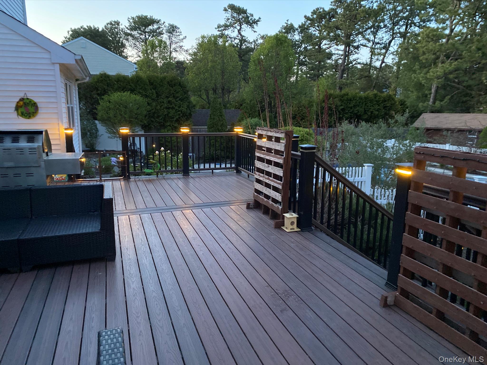 187 Natures Lane, Miller Place, NY 11764