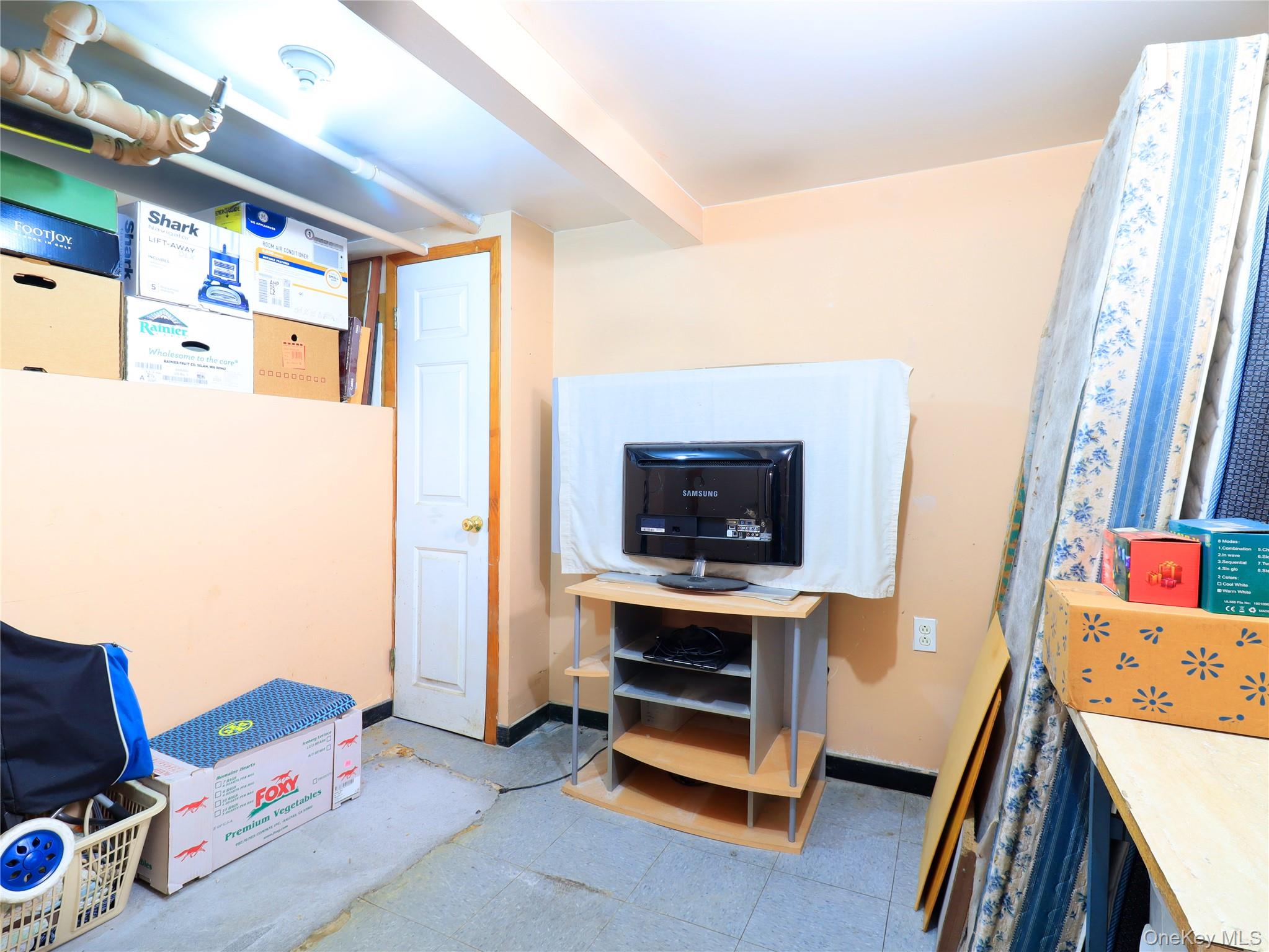 43-24 164 Street, Flushing, NY 11358