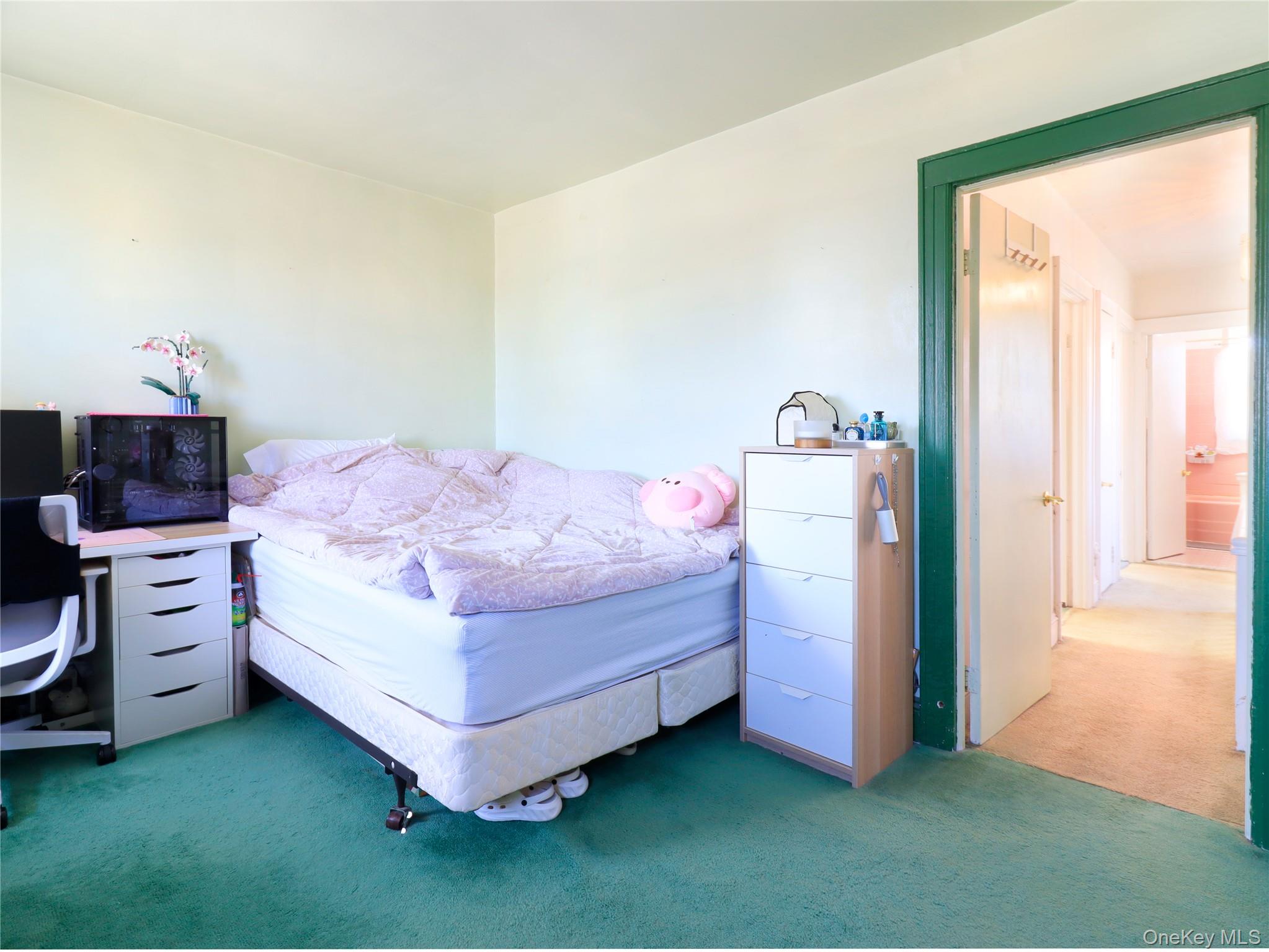 43-24 164 Street, Flushing, NY 11358