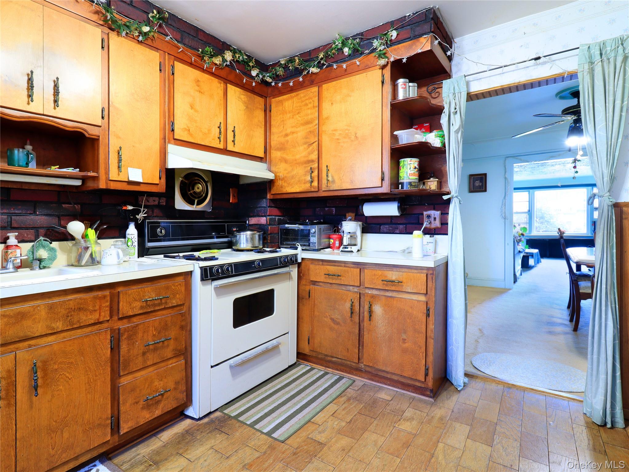 43-24 164 Street, Flushing, NY 11358