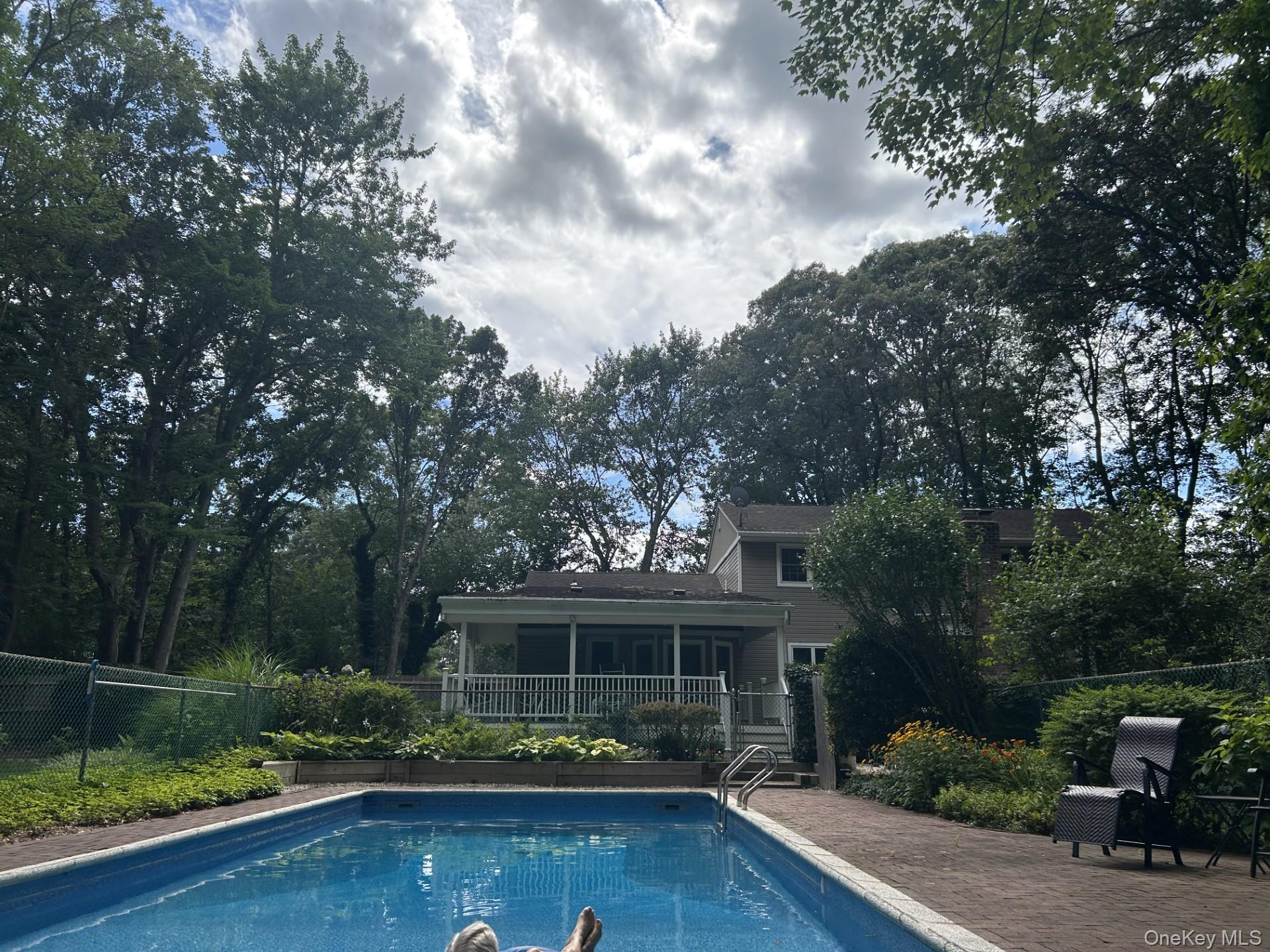 3 Townsend Court, Setauket, NY 11733