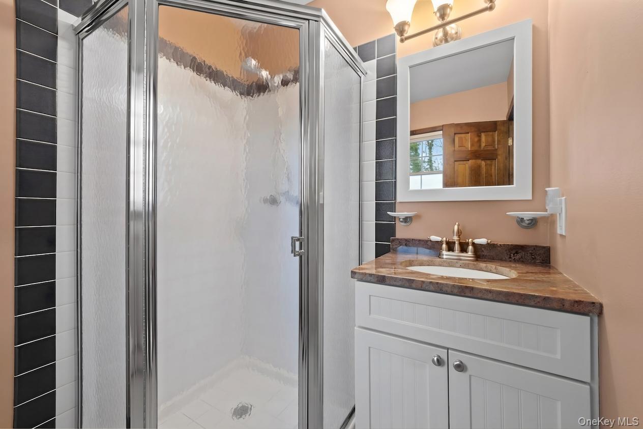 3 Townsend Court, Setauket, NY 11733