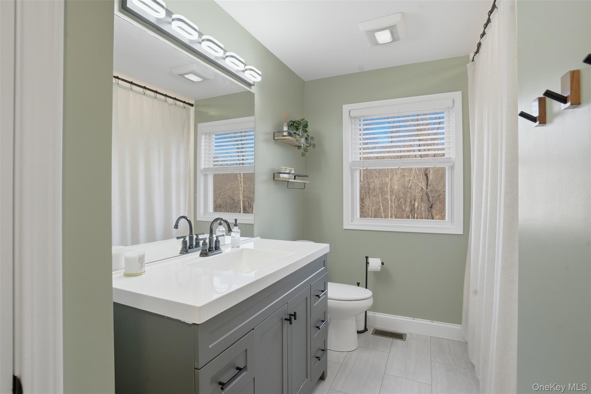 849 S Plank Road, Slate Hill, NY 10973