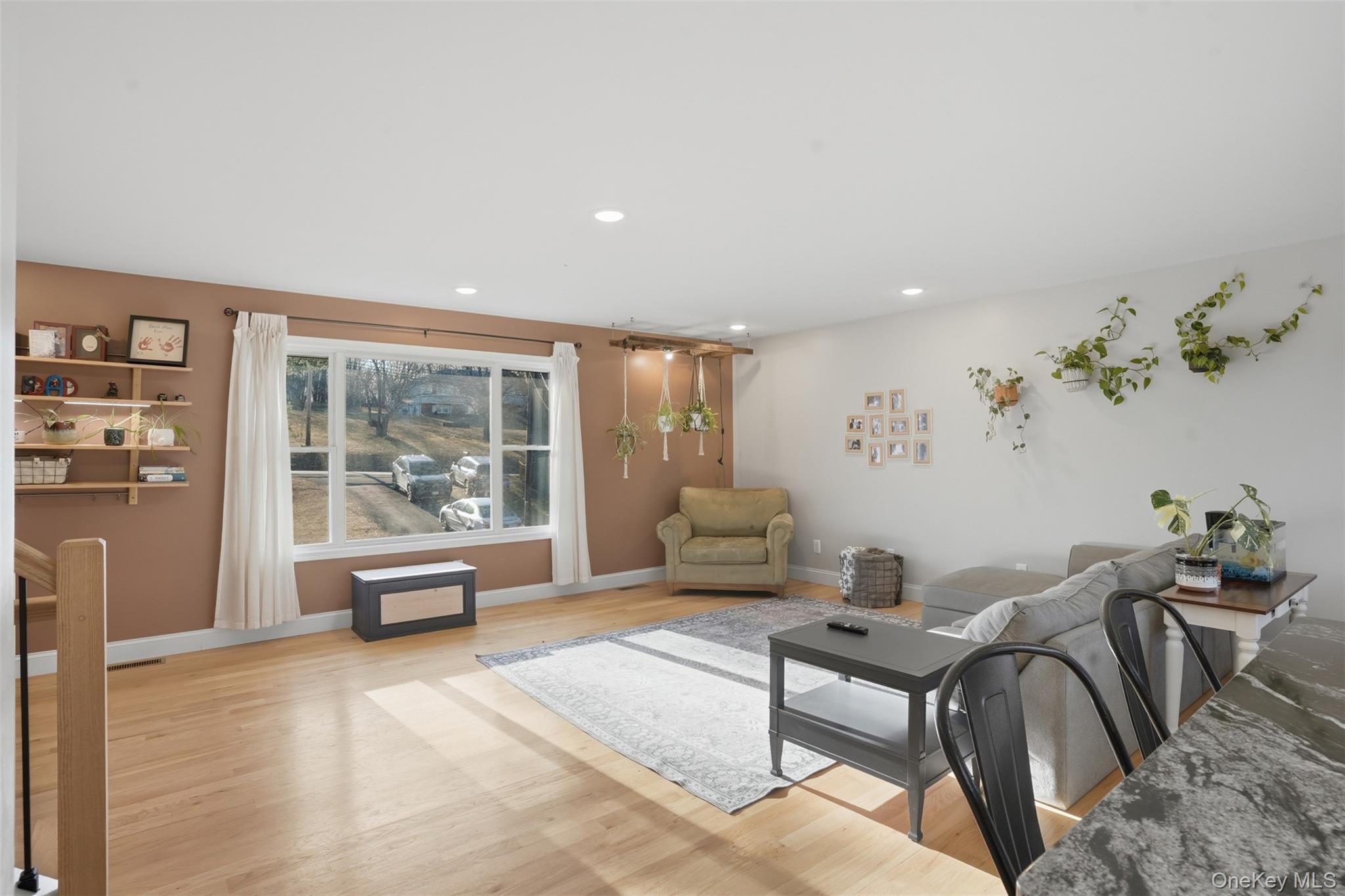 849 S Plank Road, Slate Hill, NY 10973