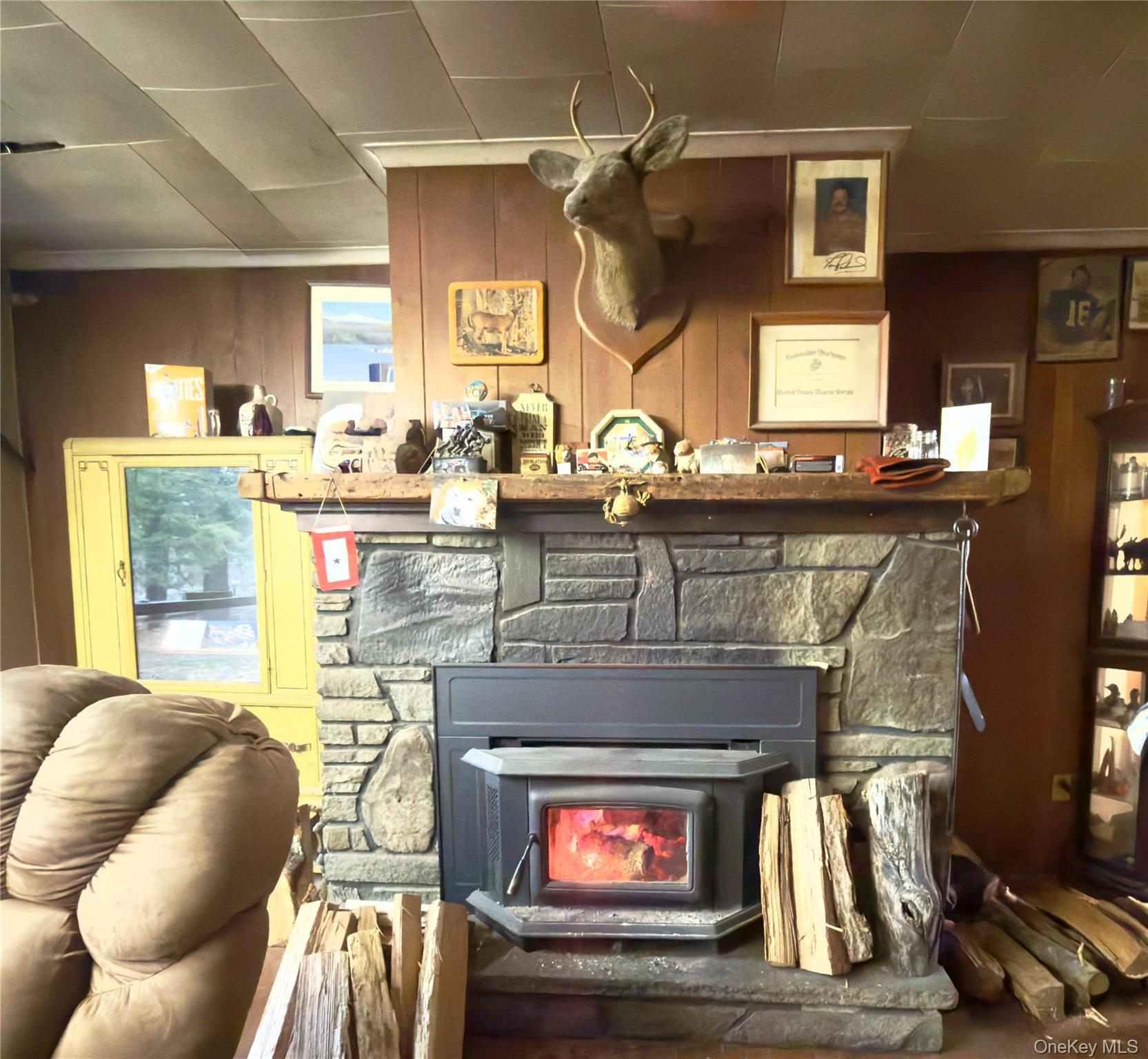 6 Pine Tree Lane, Hyde Park, NY 12538