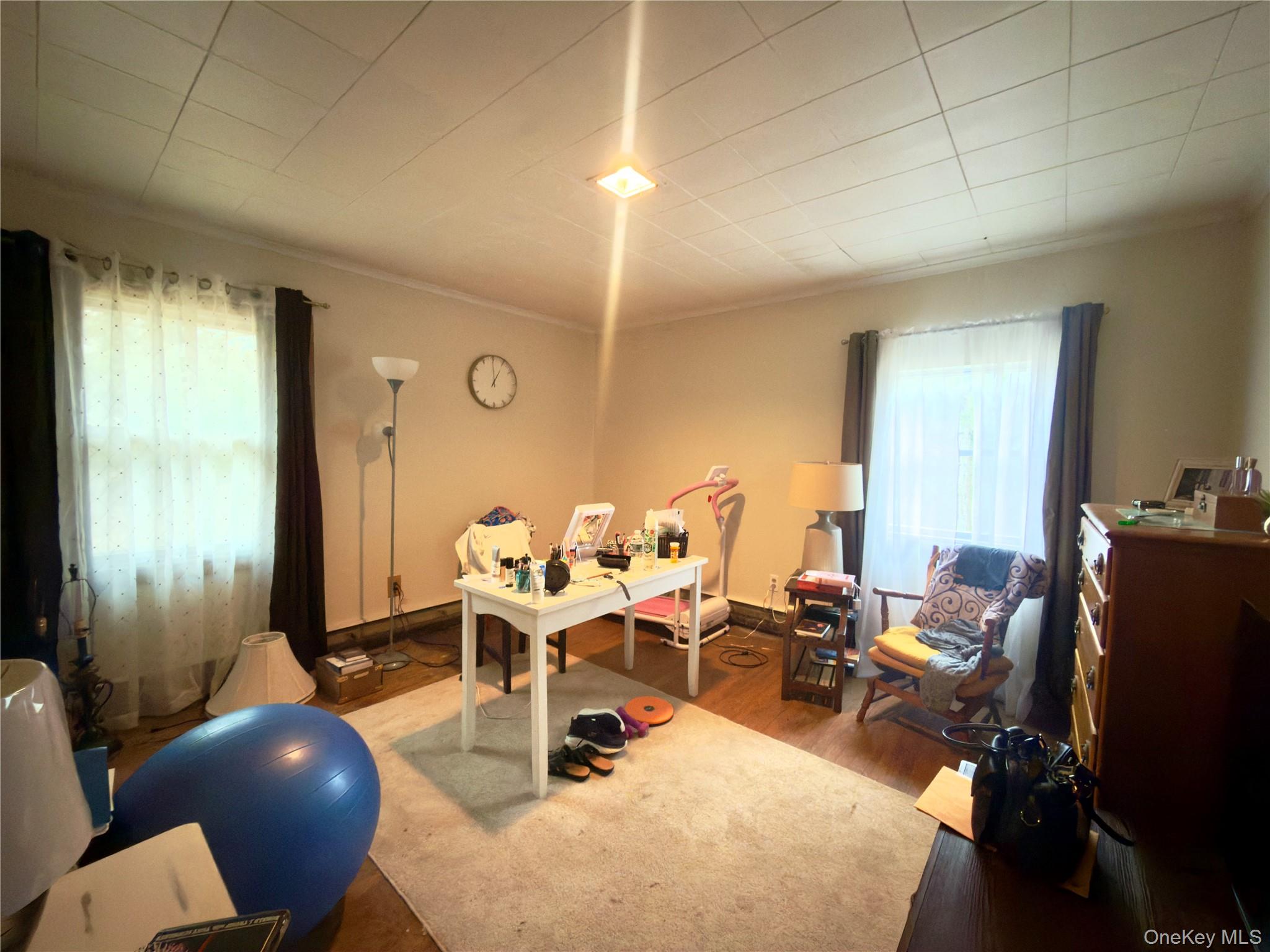 6 Pine Tree Lane, Hyde Park, NY 12538