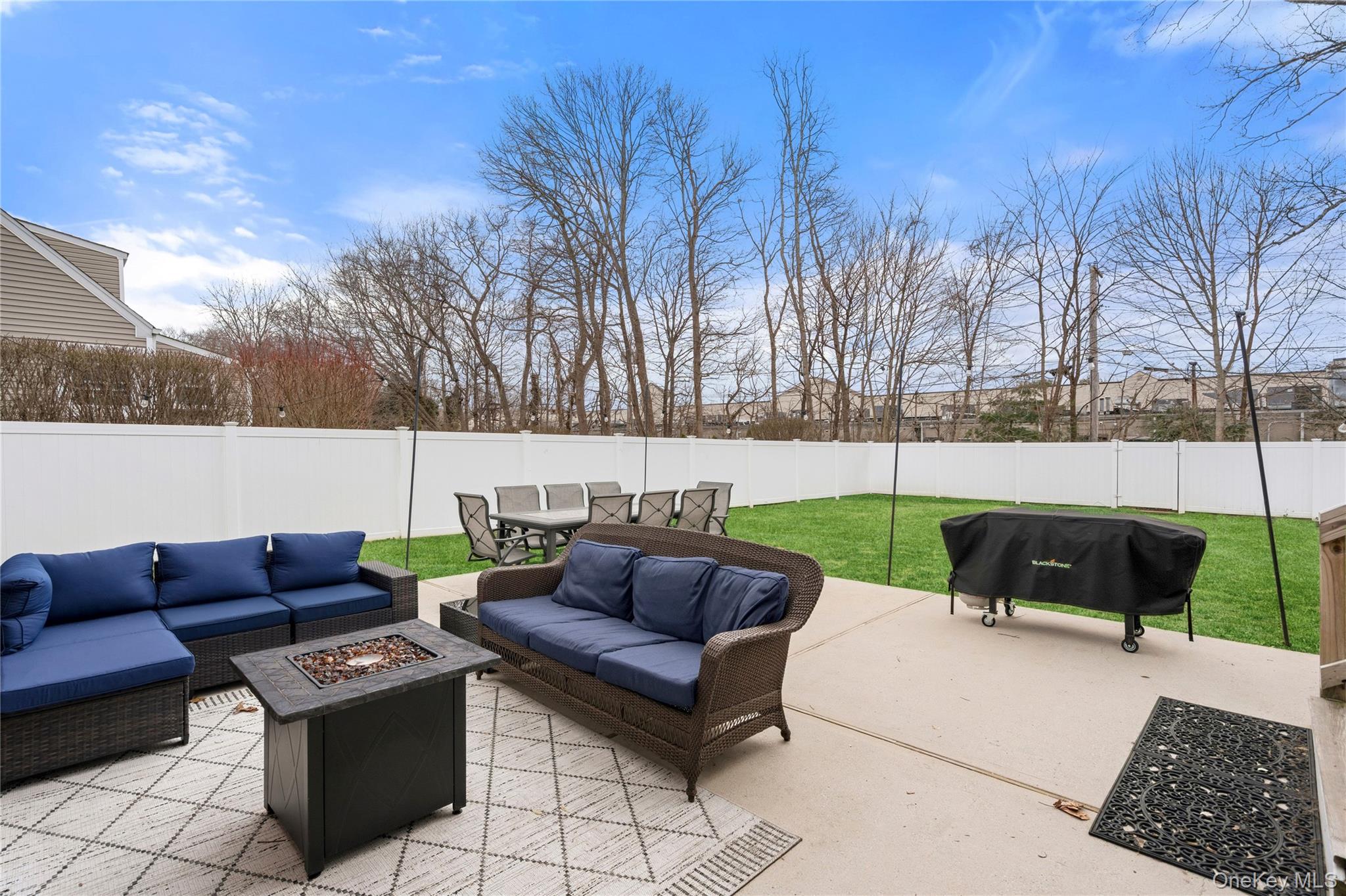 44 Robinson Street, Shoreham, NY 11786