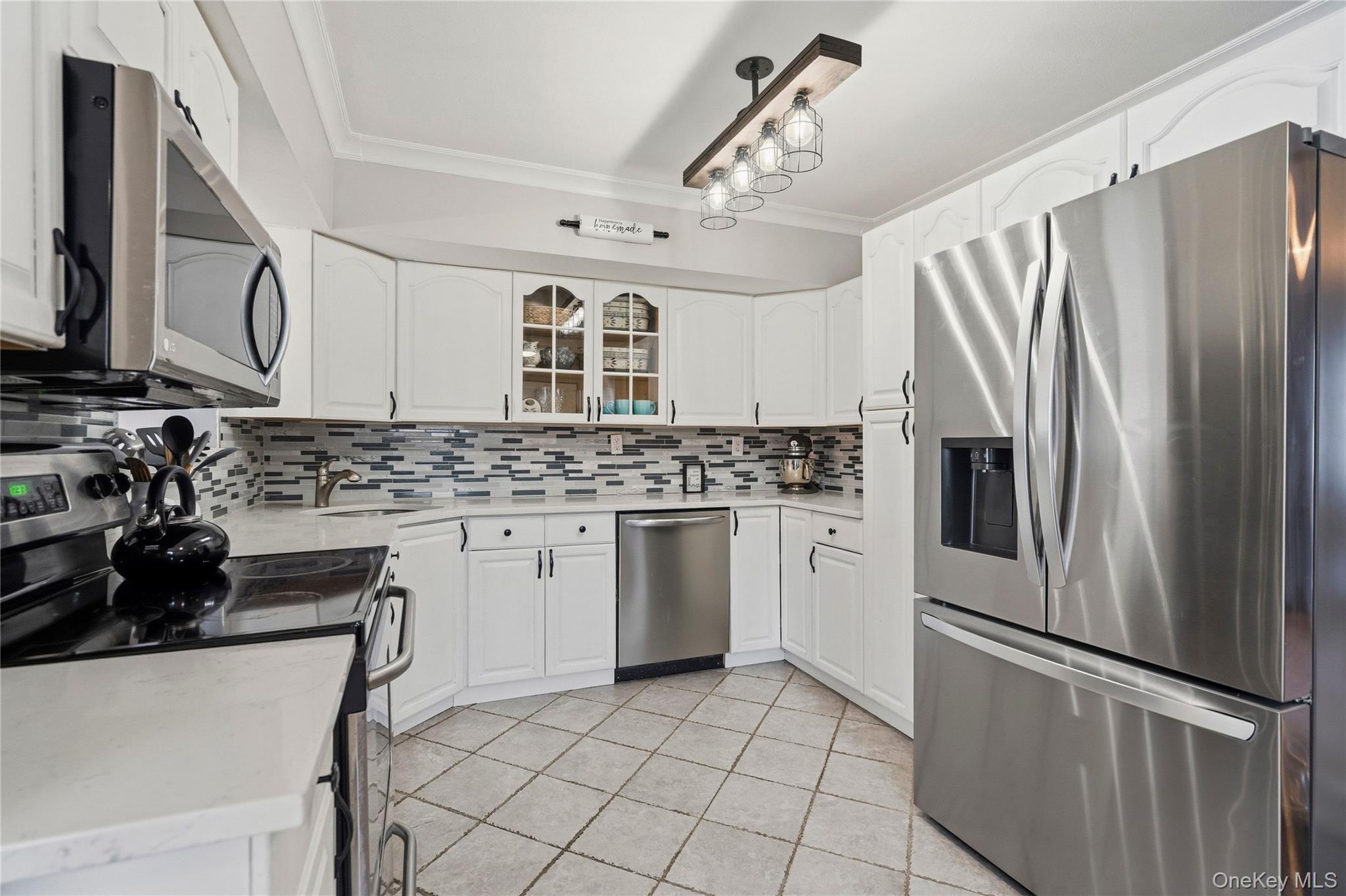 44 Robinson Street, Shoreham, NY 11786