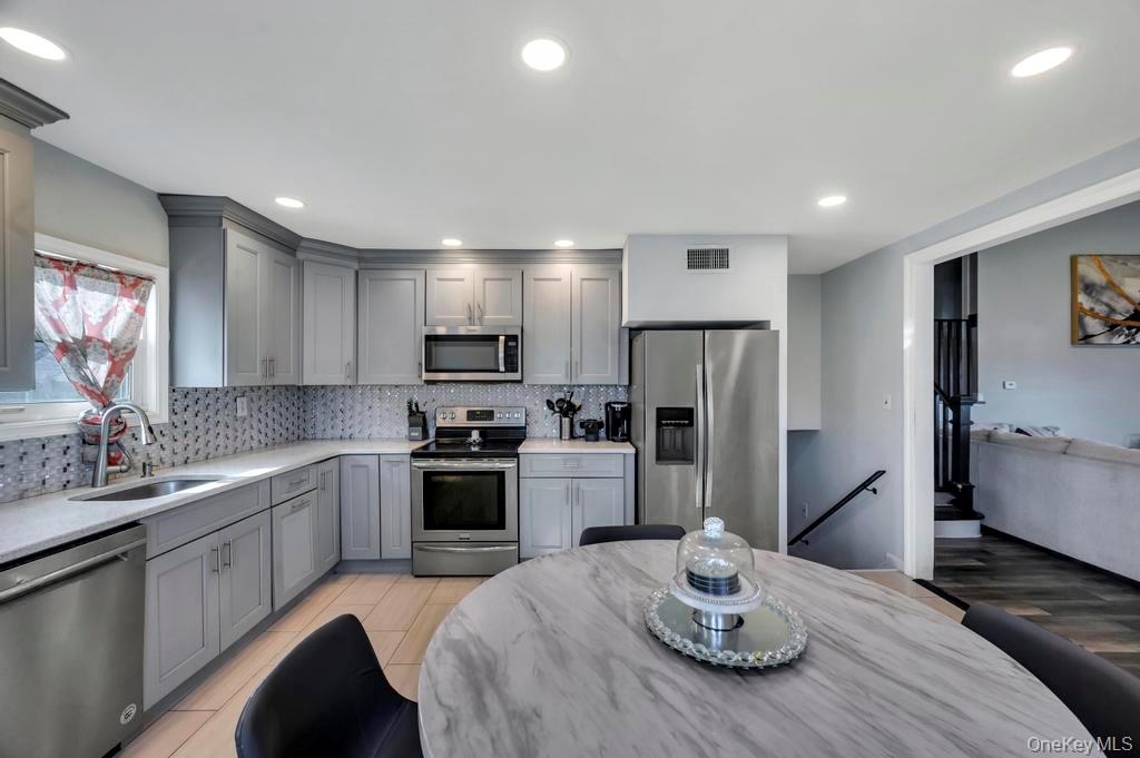 221 Cedar Court, Copiague, NY 11726