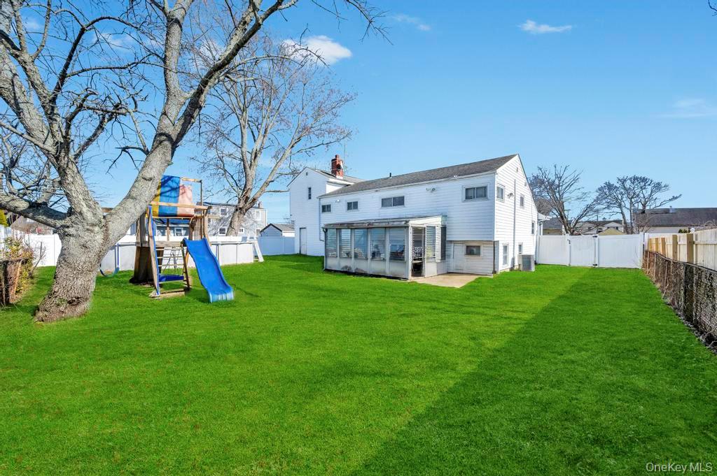 221 Cedar Court, Copiague, NY 11726