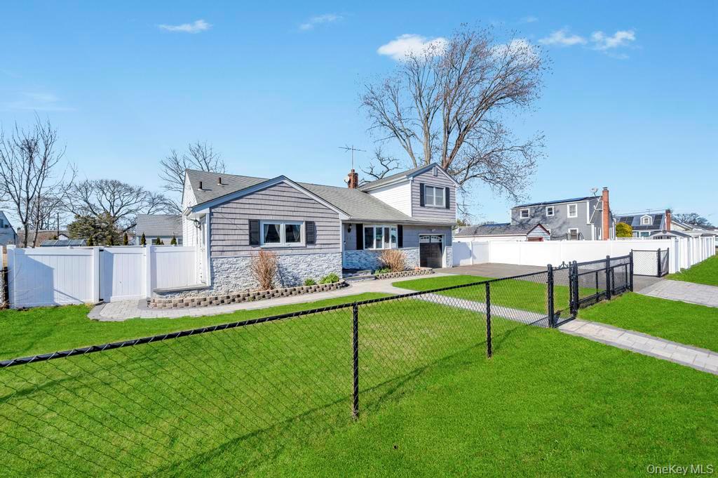 221 Cedar Court, Copiague, NY 11726