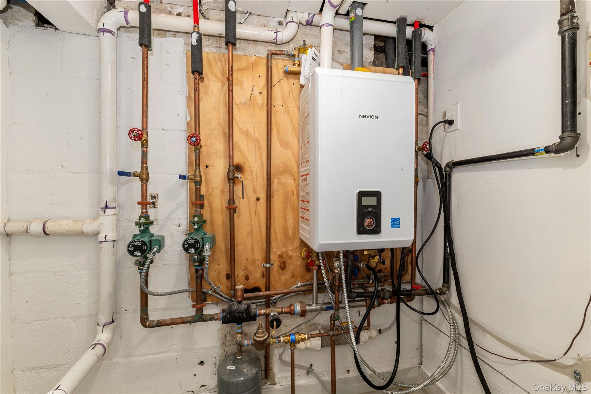 67 Ellison Avenue, Freeport, NY 11520