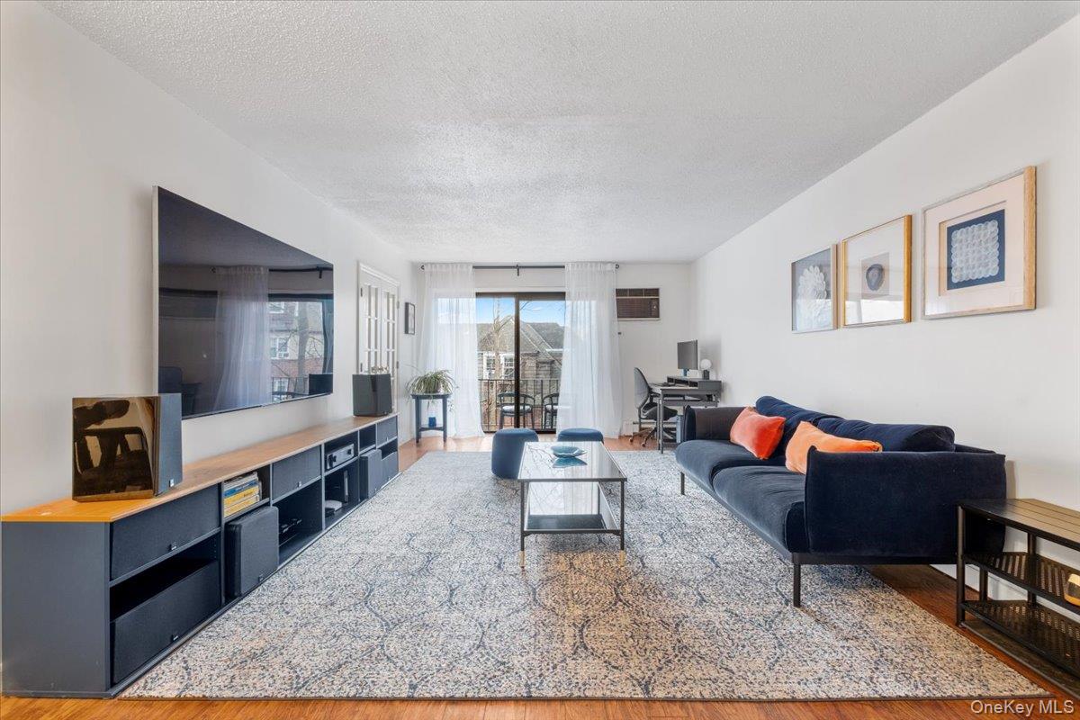 555 Central Park Avenue # 109, Scarsdale, NY 10583