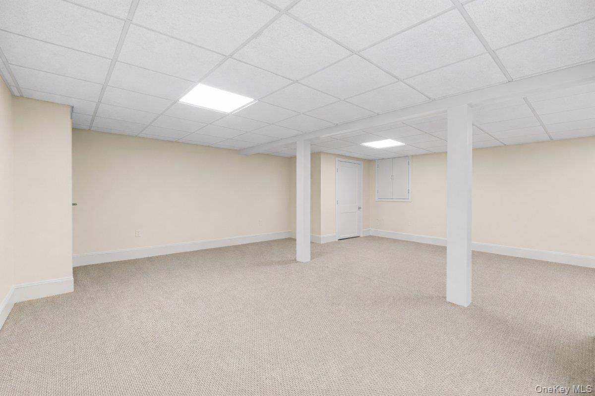 66 Arch Drive, Holbrook, NY 11741