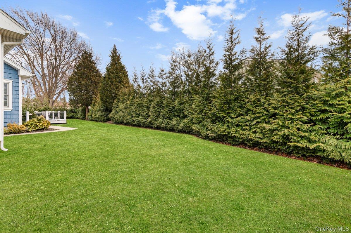 66 Arch Drive, Holbrook, NY 11741