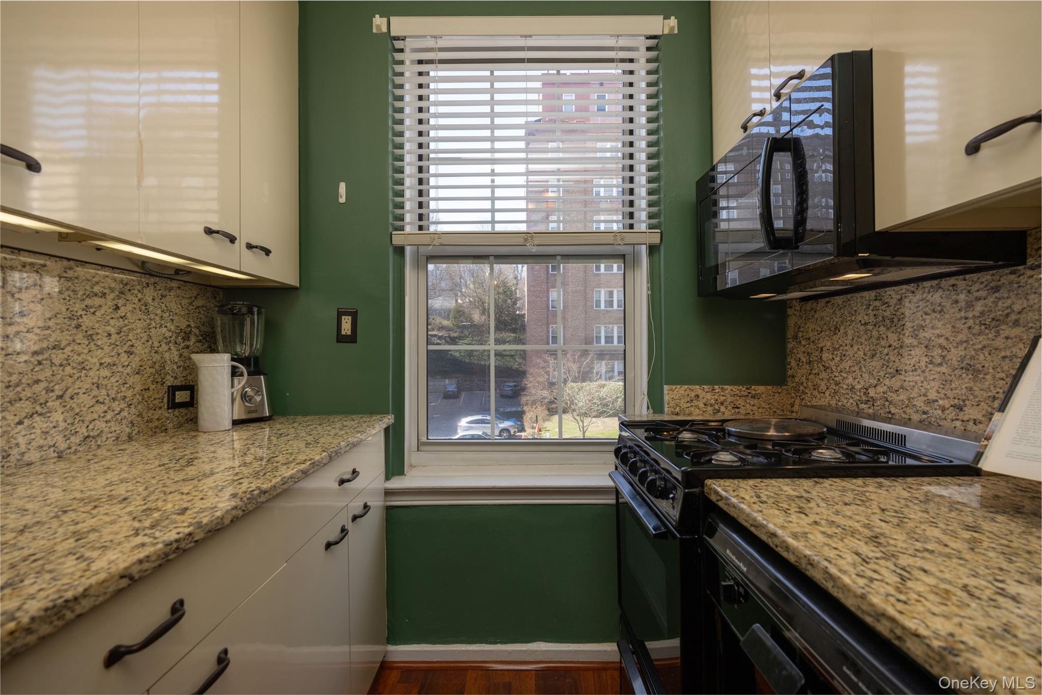 25 Parkview Avenue # 2K, Bronxville, NY 10708