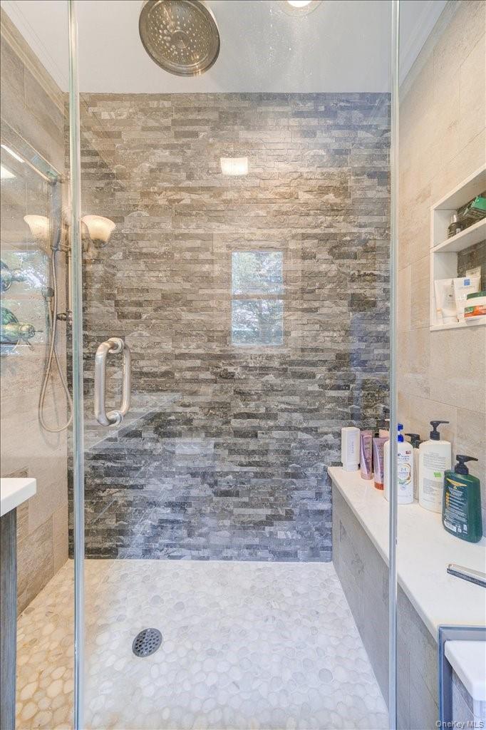 10 Evergreen Court, Suffern, NY 10901