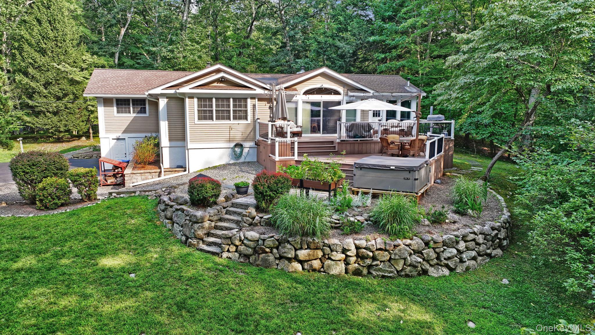 83 Maple Brook Road, Tuxedo Park, NY 10987