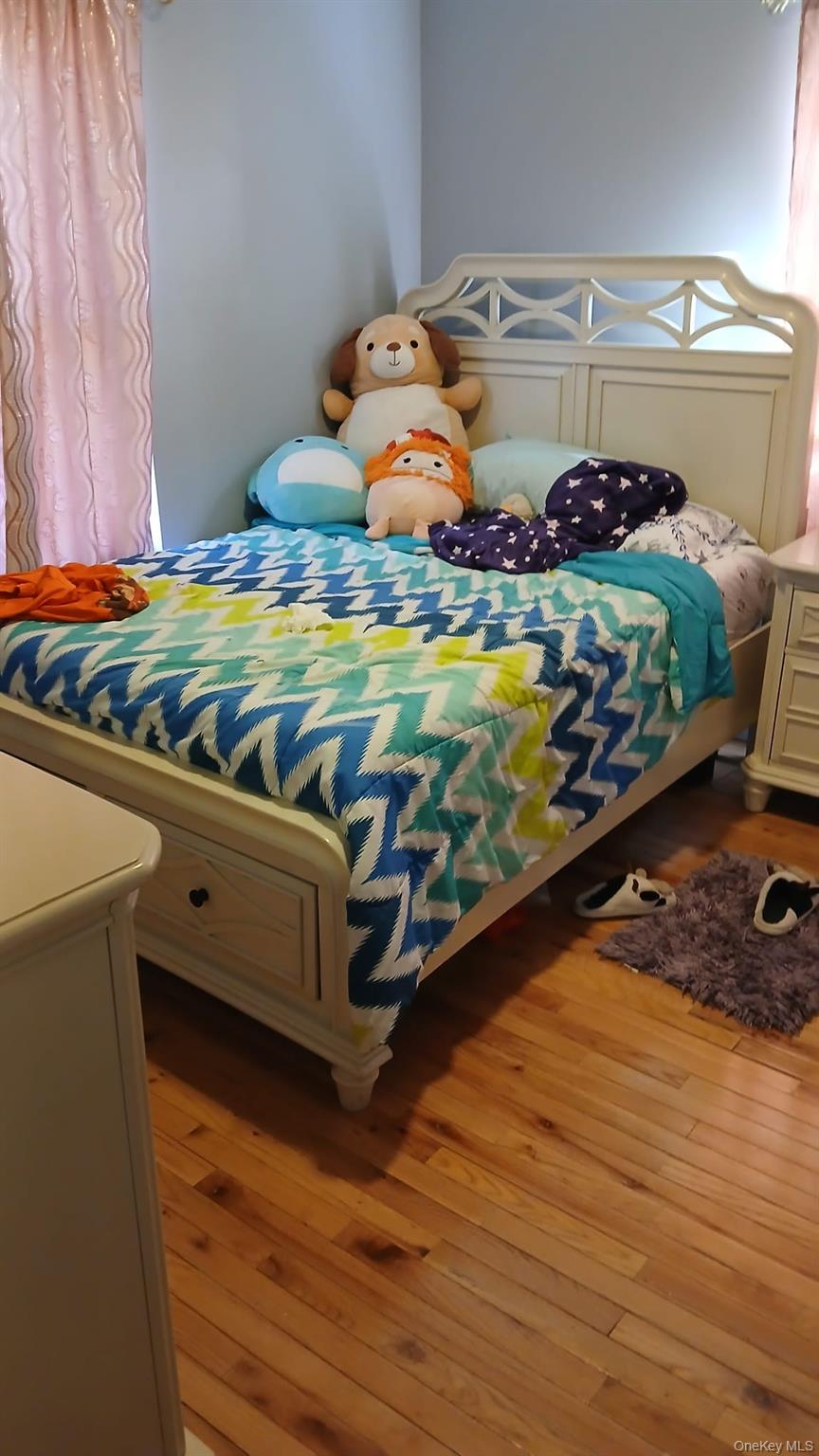 11633 198th Street, Saint Albans, NY 11412