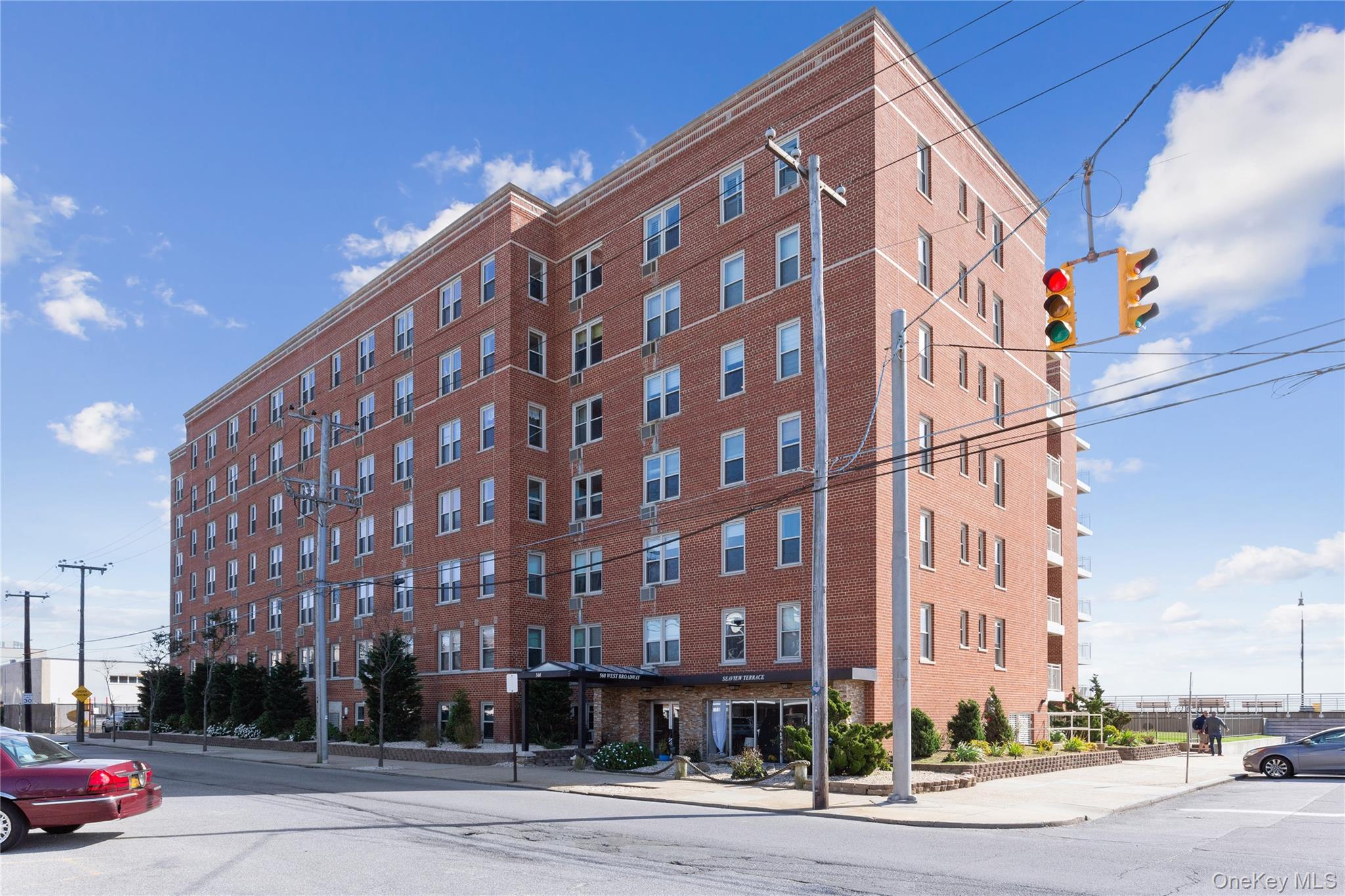 560 W, Broadway # 1R, Long Beach, NY 11561