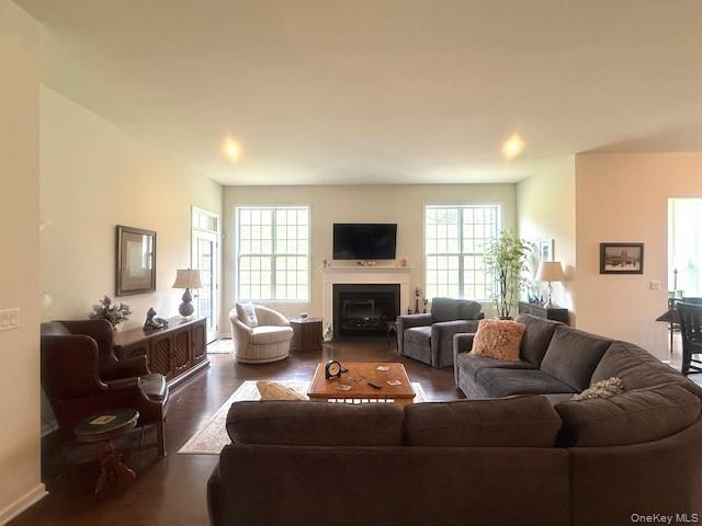 10 W Tilden Place, Hopewell Junction, NY 12533