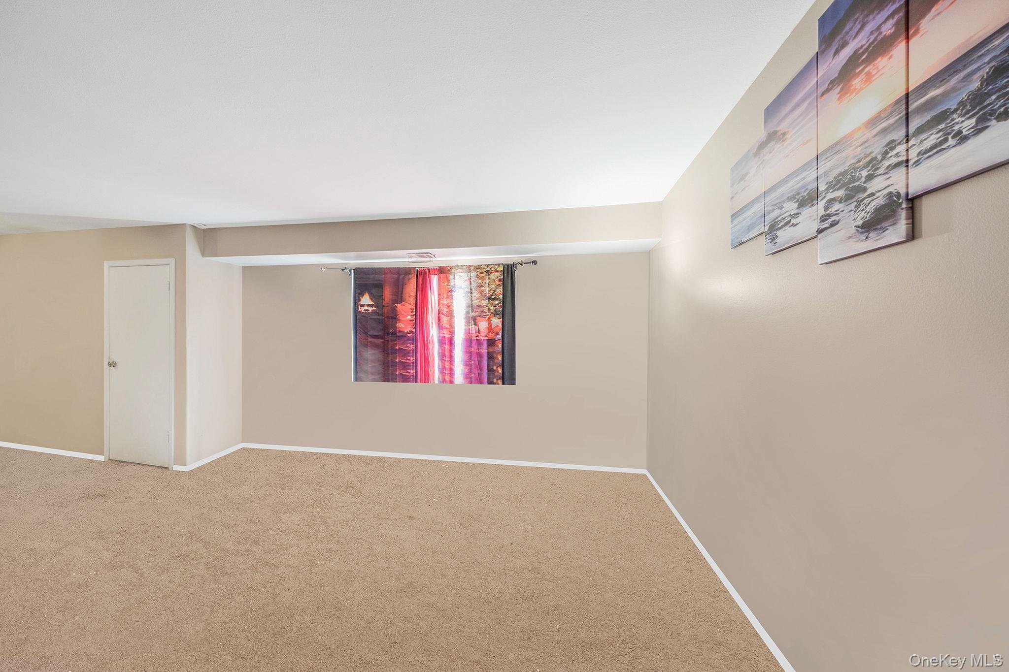 222 Pointe Circle N # 2, Coram, NY 11727