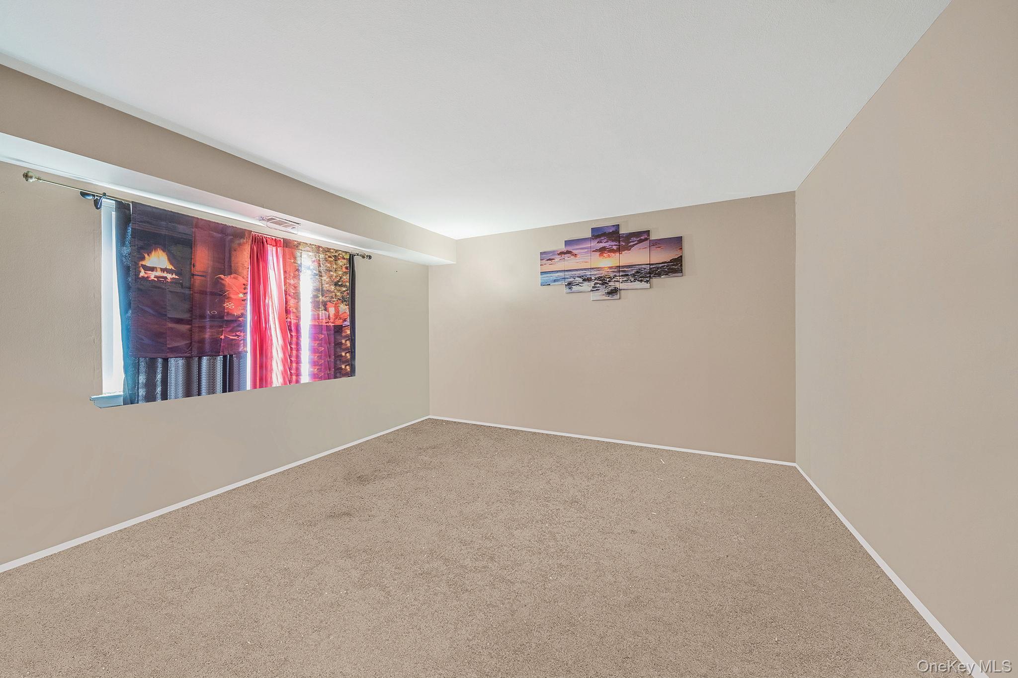 222 Pointe Circle N # 2, Coram, NY 11727