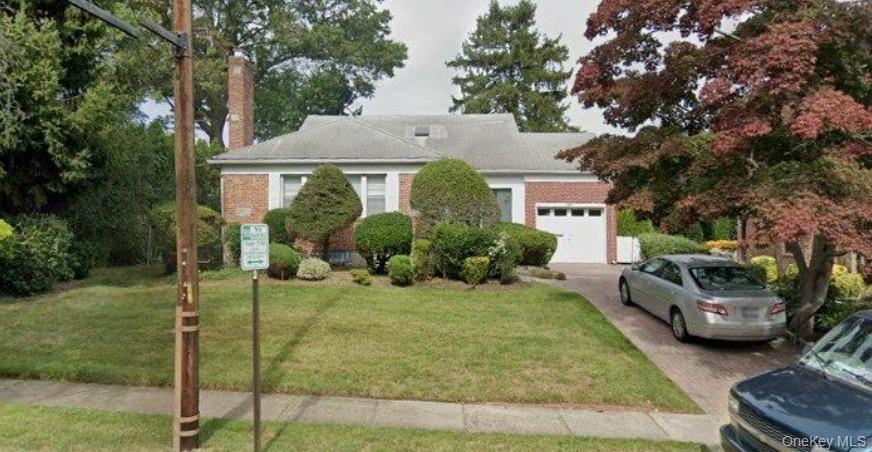 97 Vanderbilt Avenue, Manhasset, NY 11030