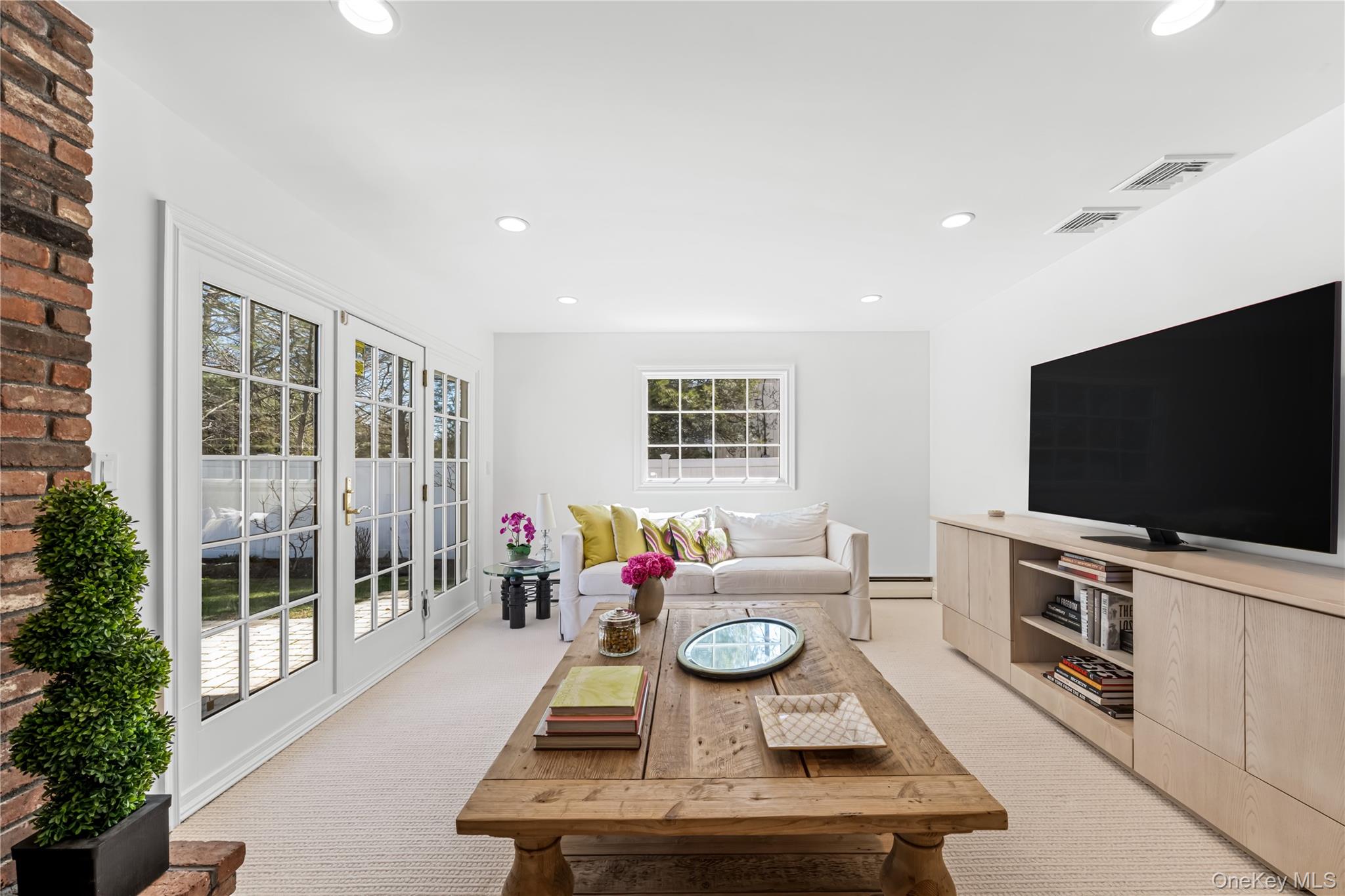 22 Delaware Avenue, Jericho, NY 11753