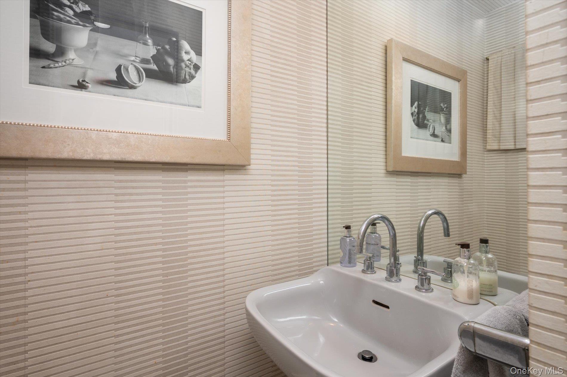 22 Delaware Avenue, Jericho, NY 11753