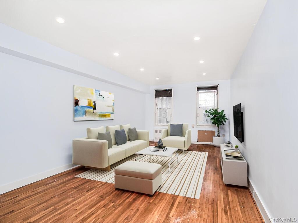 6535 Broadway # 2E, Bronx, NY 10471