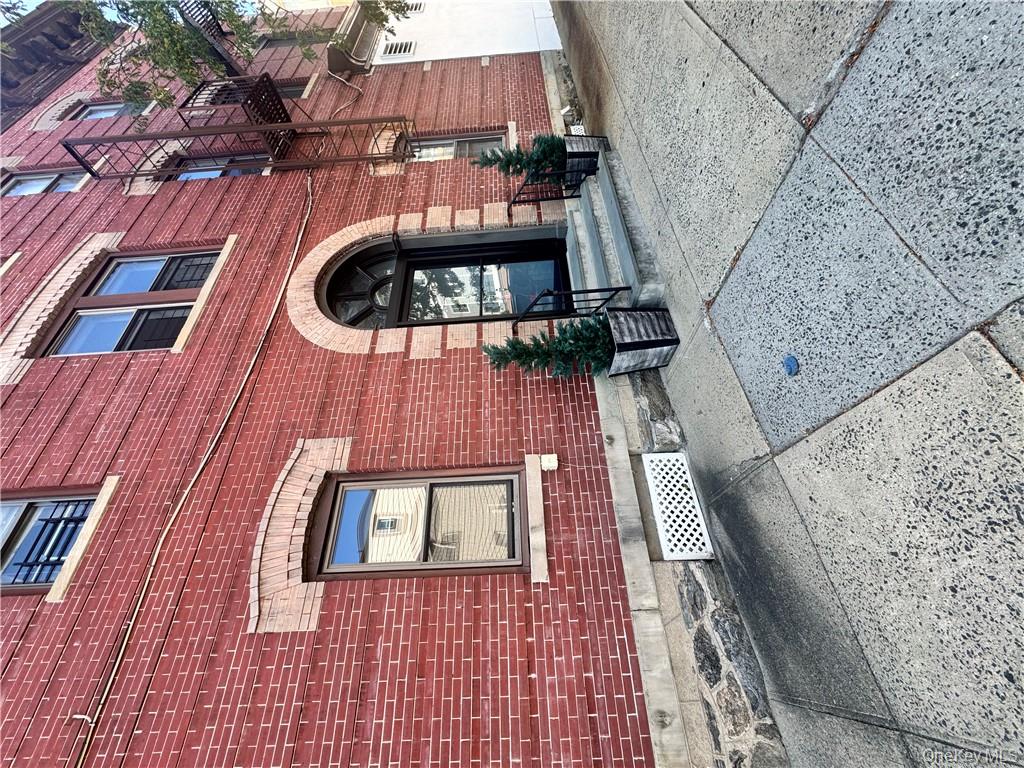 6 Parsons Street # 3R, Harrison, NY 10528