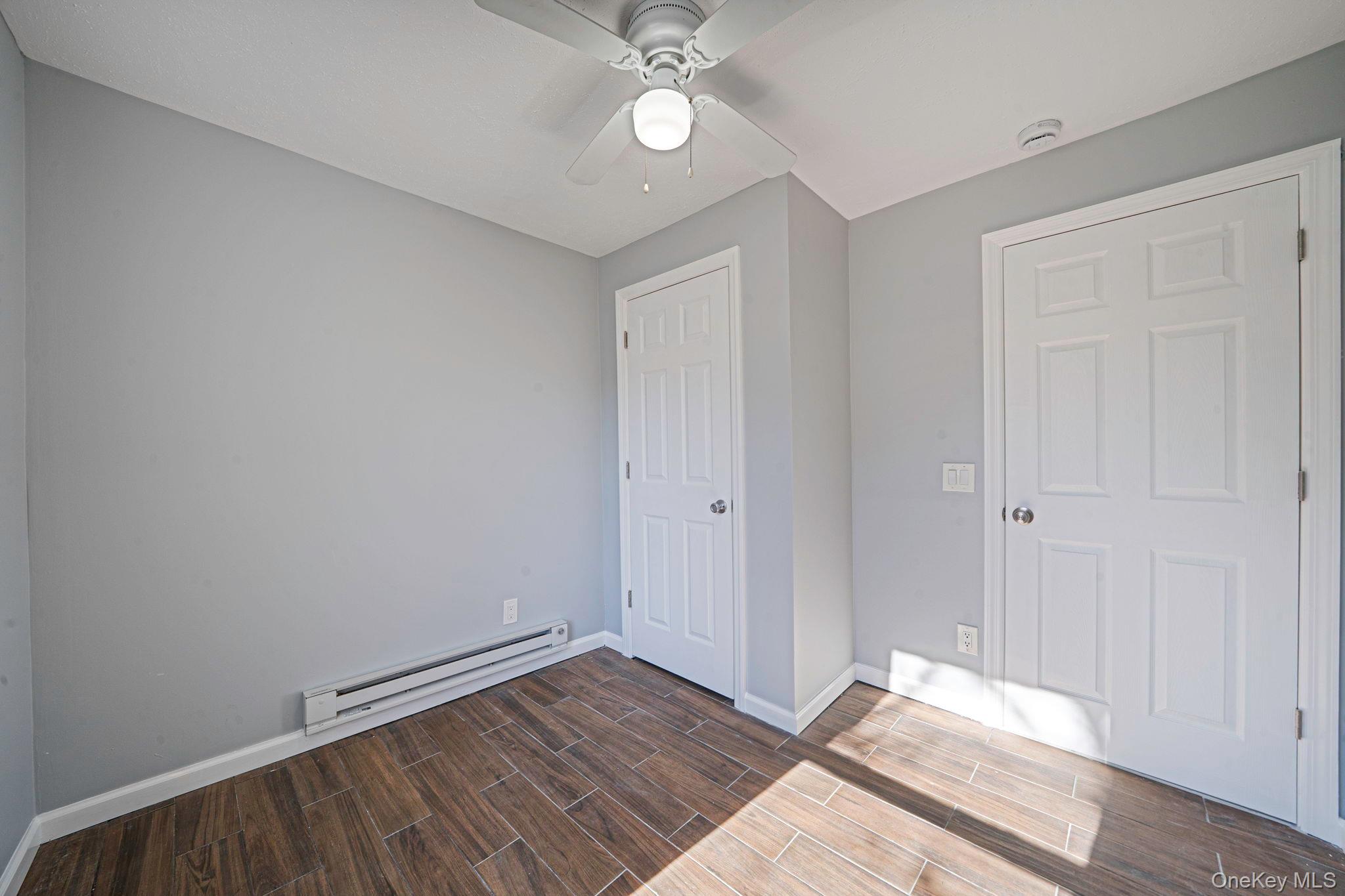 42 Oak Drive, Riverhead, NY 11901