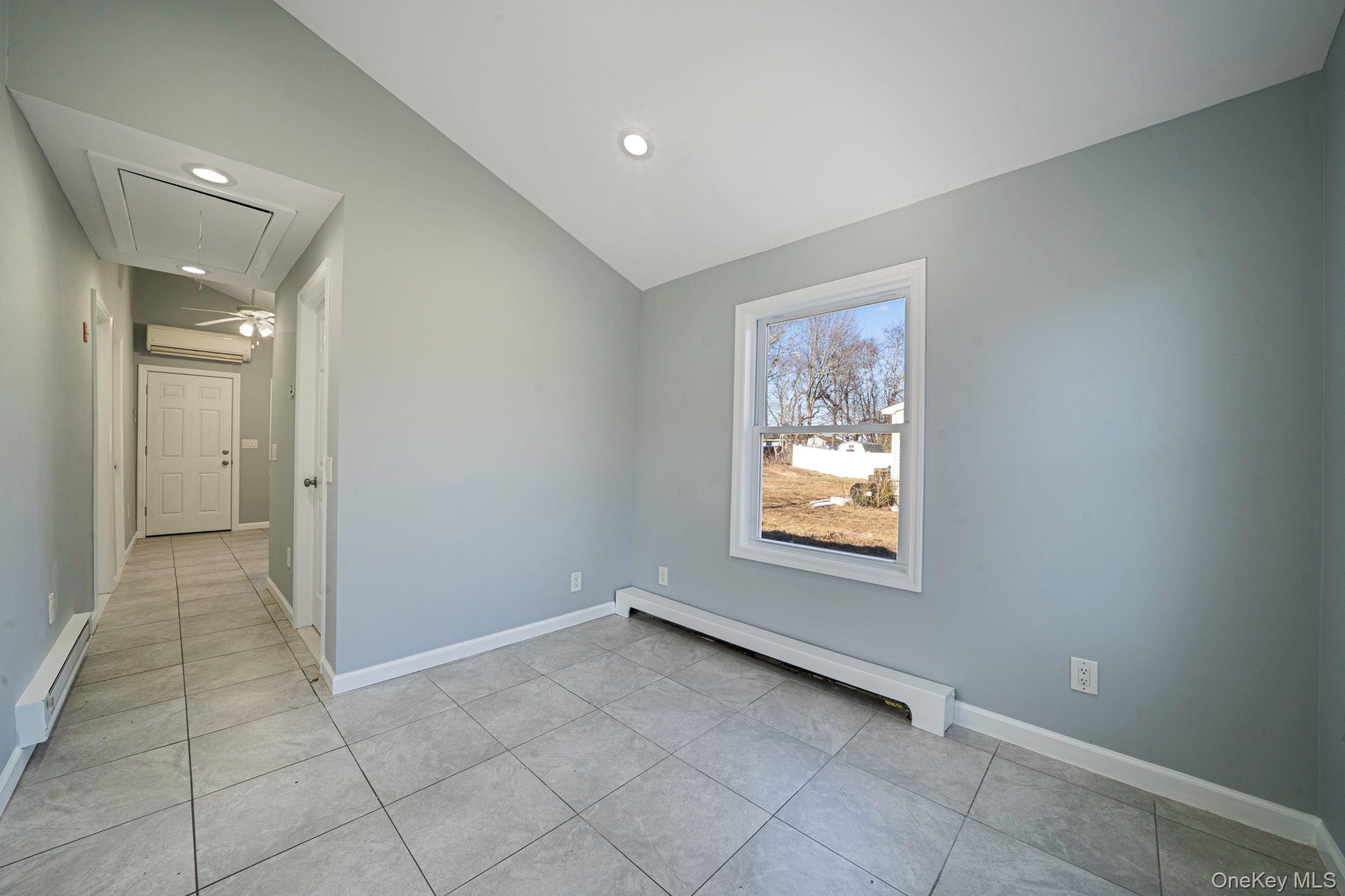 42 Oak Drive, Riverhead, NY 11901