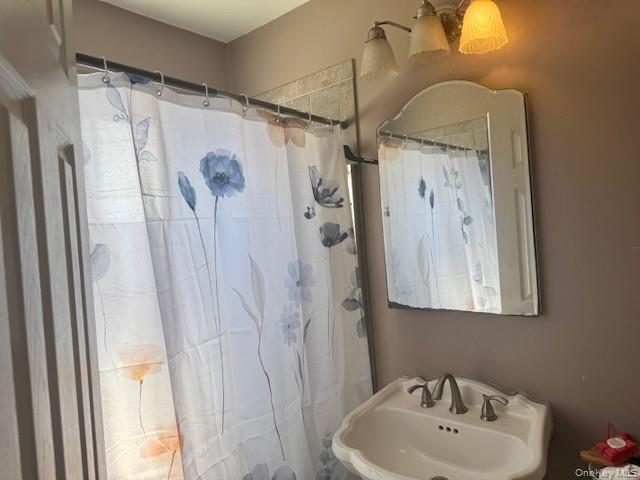 30 Tamarack Street, Central Islip, NY 11722